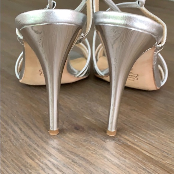 Charles David size 8 sandals with 3.5 in heel - Picture 4 of 5